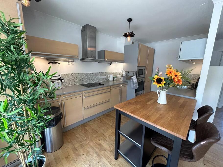 Homely & Thames View Appartamento *